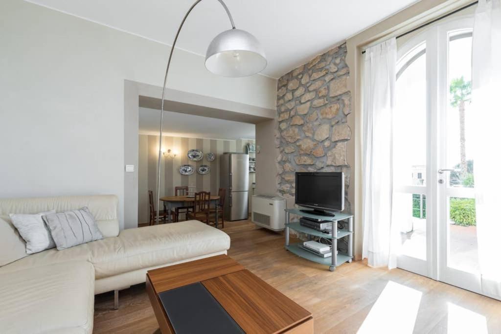 Villa Rocky - Luxury 3Br Apt In Liberty Villa.Pool,Garden,Wifi Roquebrune-Cap-Martin Bagian luar foto